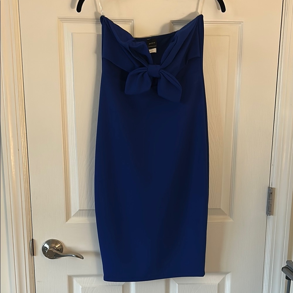 Elegant Blue Strapless Dress